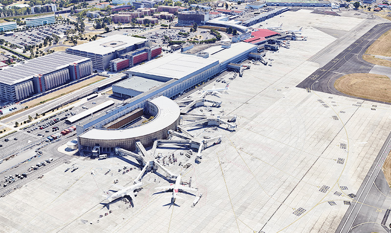 Vue aérienne google de l'aéroport de Toulouse, vue depuis la piste de décollage