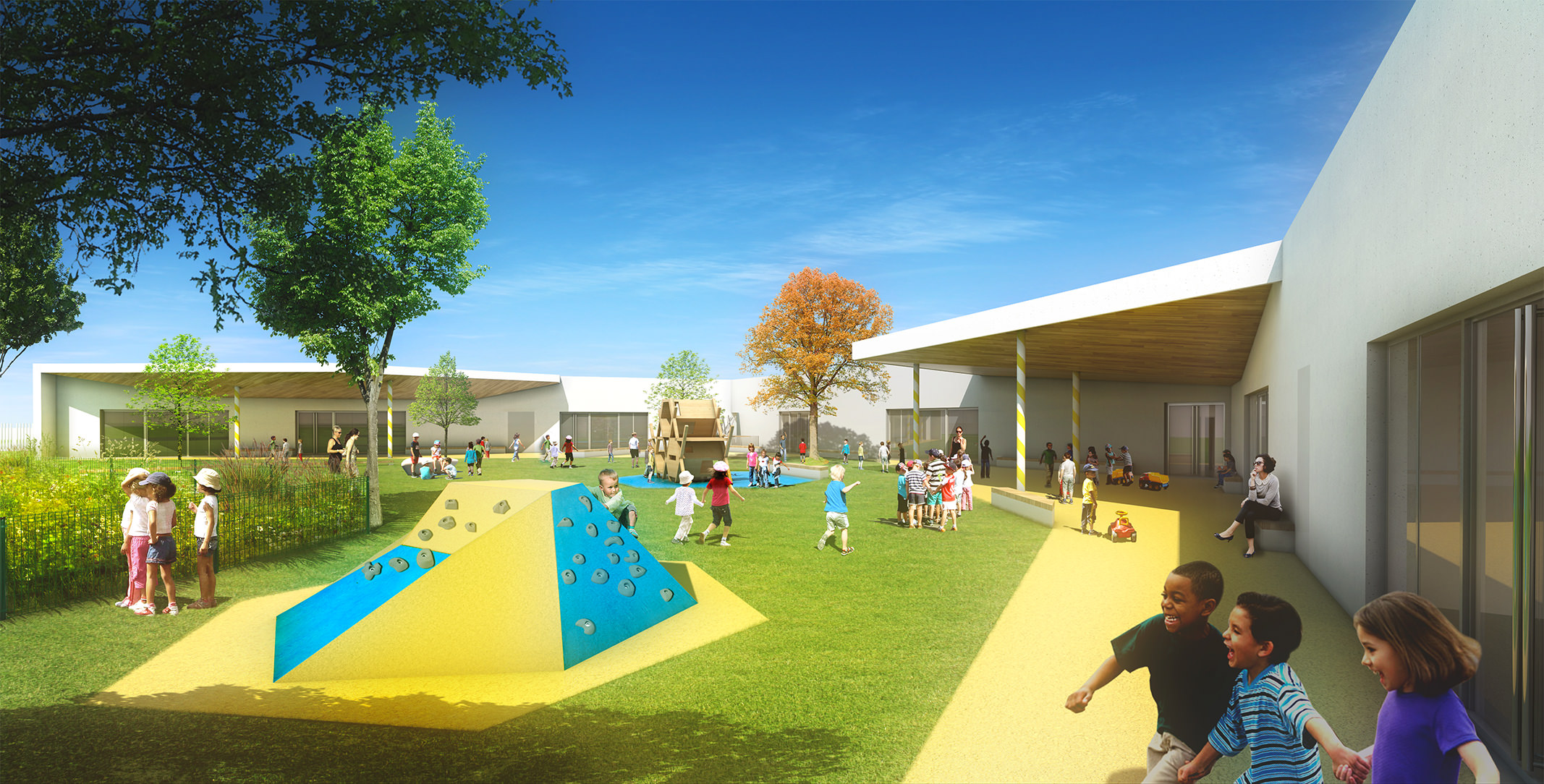 Perspective de la cour d'intérieur avec plusieurs modules de jeux dans l'herbe et deux grand auvent contre le soleil