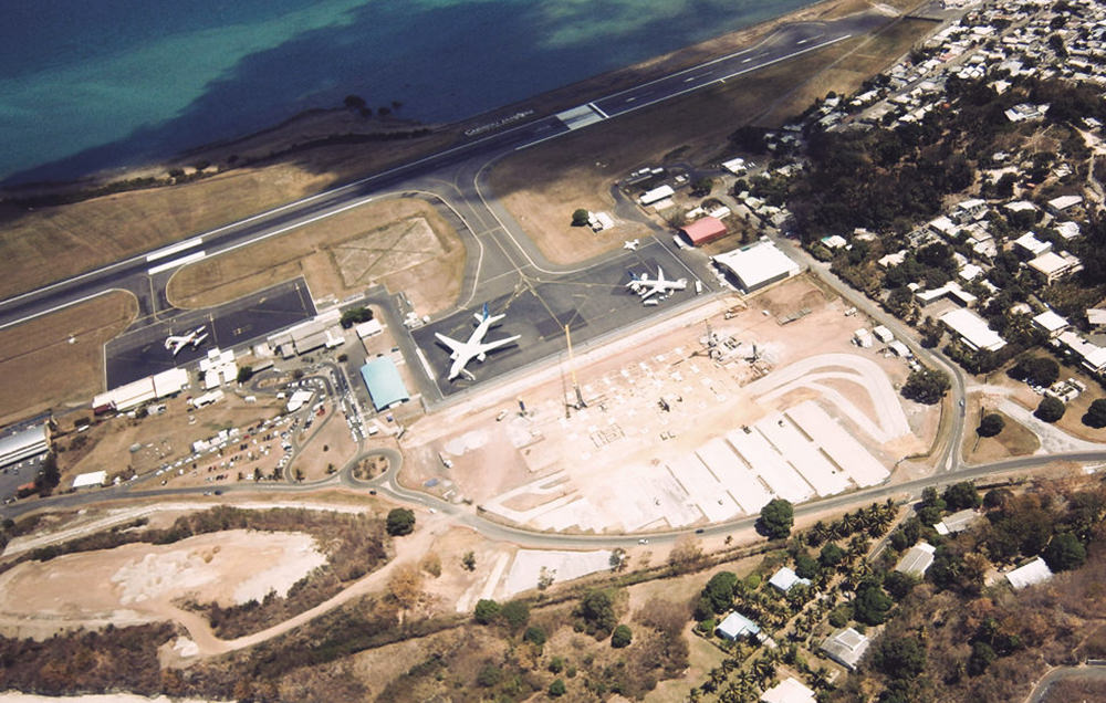 Photographie aérienne du démarrage des travaux de l'aéroport