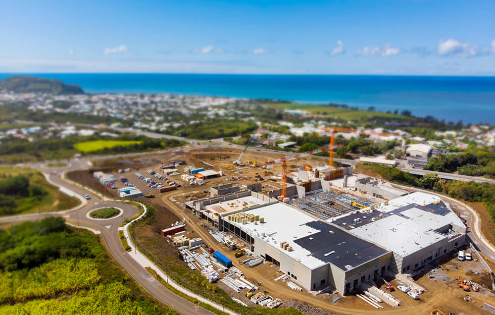 Photographie vue de drone du volumes du bâtiment qui sort de terre